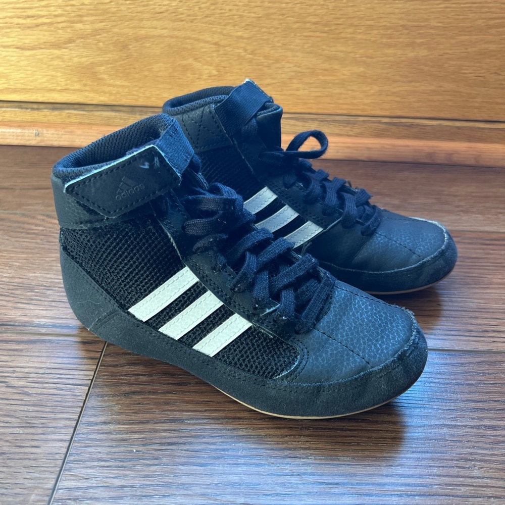 BOYS Adidas Wrestling shoes